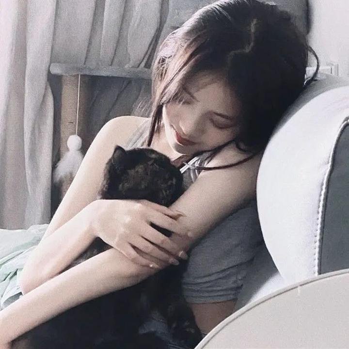 亲吻的人们
